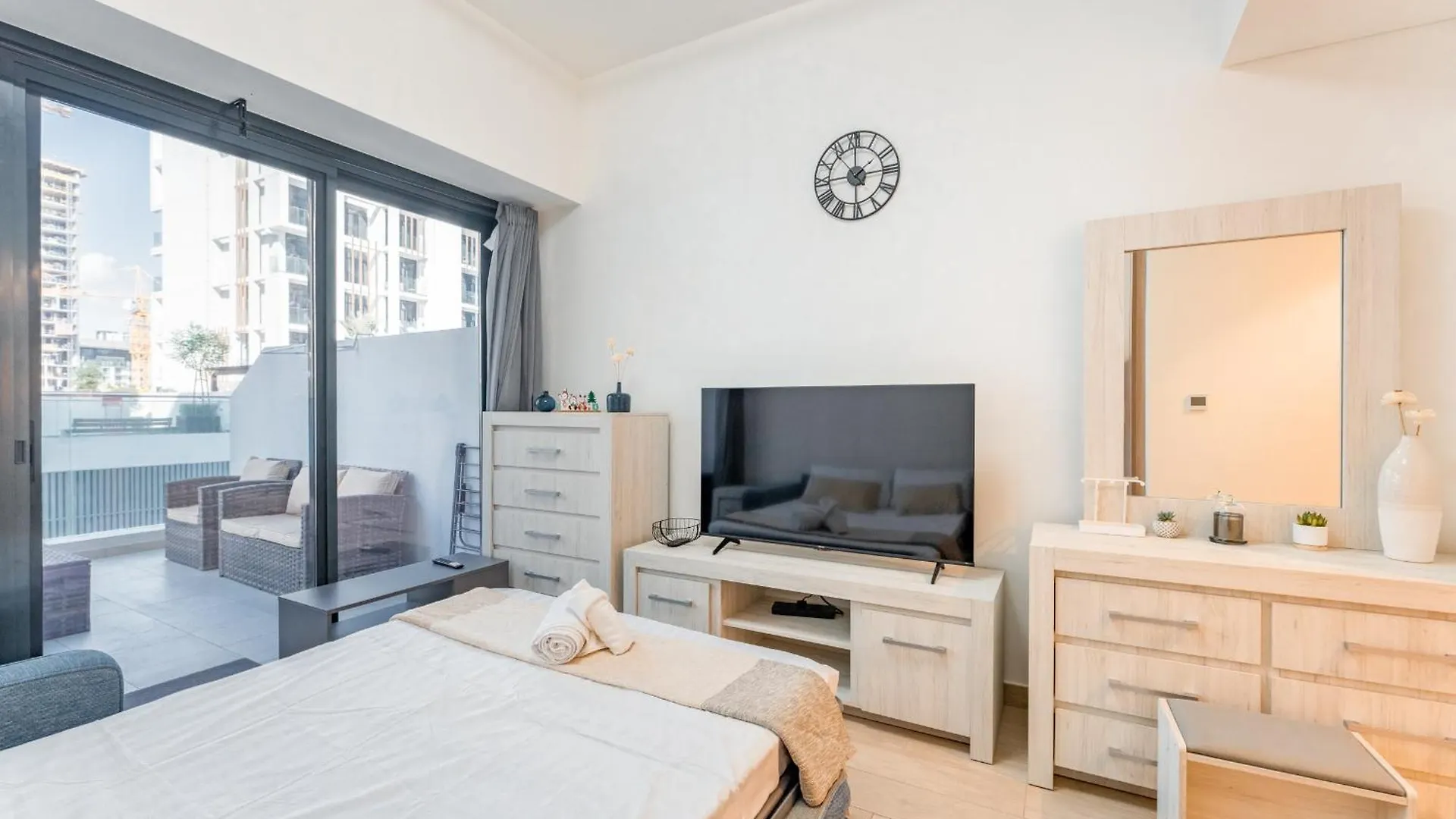 Апартаменты Azizi Riviera 42 - Studio By Pk Holidays Дубай ОАЭ